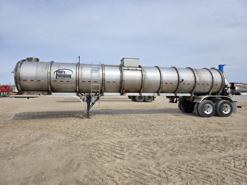 U-4857 1990 Brenner 7000 Gallon Stainless Steel Semi Tanker