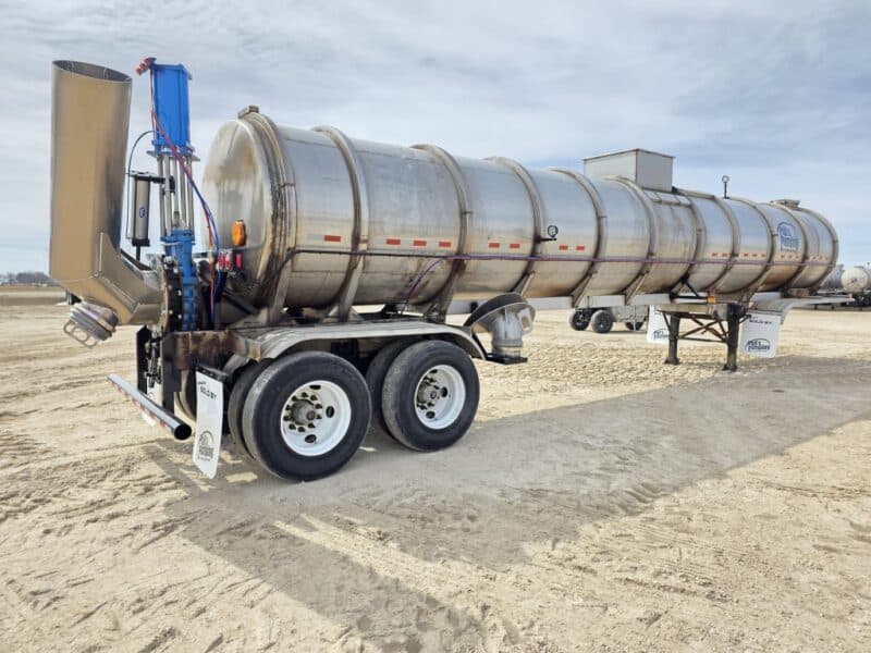 U-4857 1990 Brenner 7000 Gallon Stainless Steel Semi Tanker