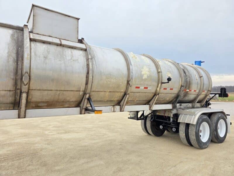 U-4853 1991 Brenner 6700 Gallon Stainless Steel Semi Tanker