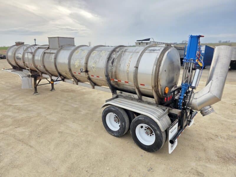 U-4853 1991 Brenner 6700 Gallon Stainless Steel Semi Tanker