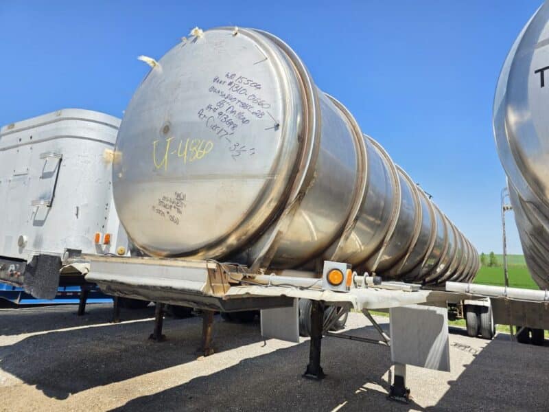 U-4860 1994 Krohnert 7000 Gallon Stainless Steel Semi Tanker