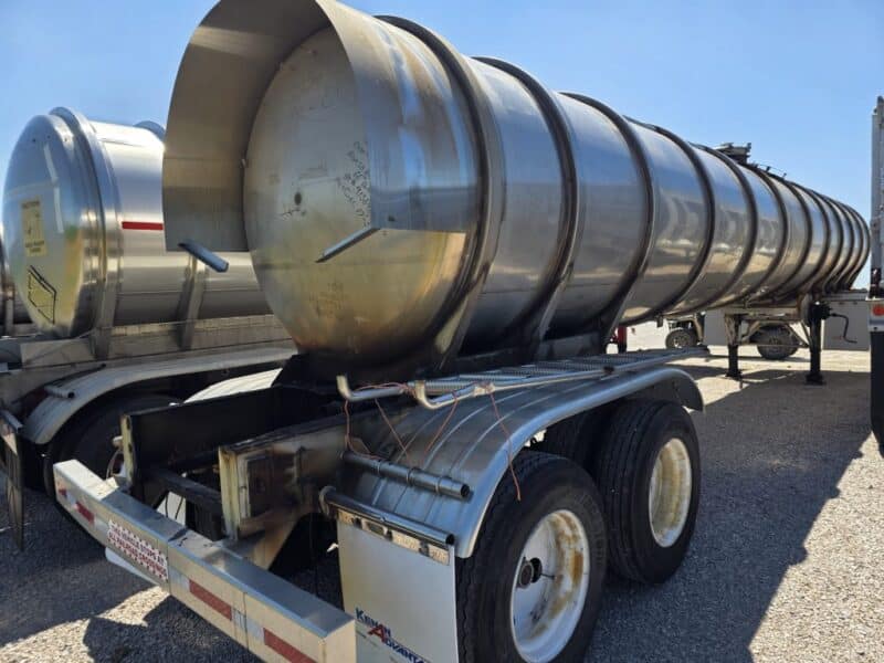 U-4860 1994 Krohnert 7000 Gallon Stainless Steel Semi Tanker