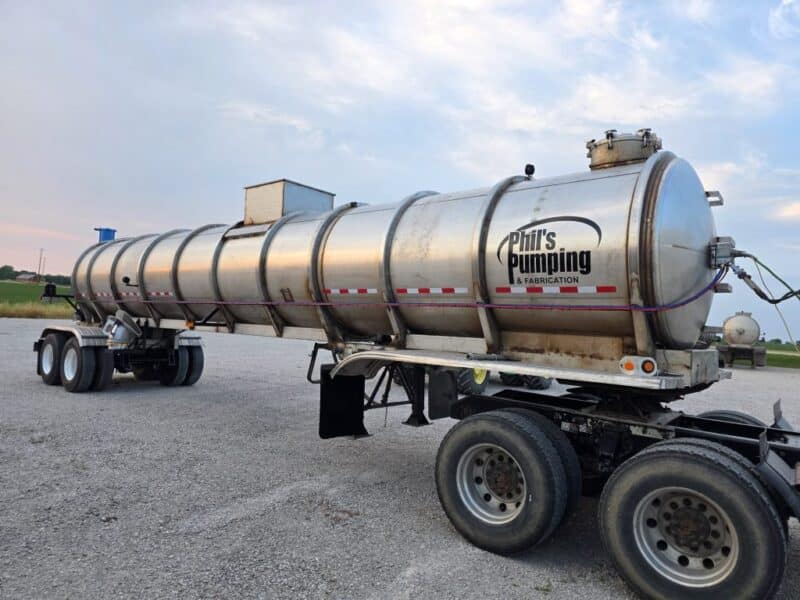 20″ Swivel Tube U-4858 1987 Fruehauf 6500 Gallon Stainless Steel Semi Tanker