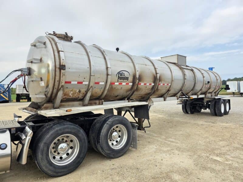 20″ Swivel Tube U-4851 1990 Heil 7000 Gallon Stainless Steel Semi Tanker