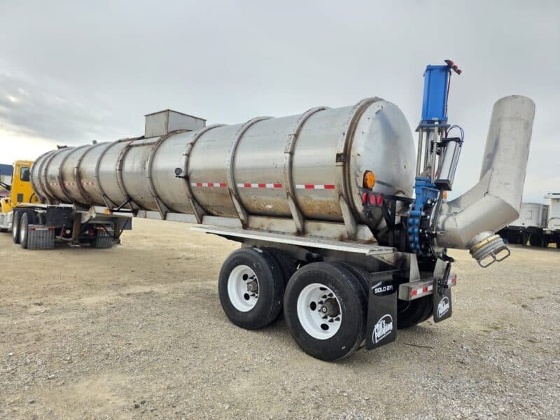 20″ Swivel Tube U-4851 1990 Heil 7000 Gallon Stainless Steel Semi Tanker