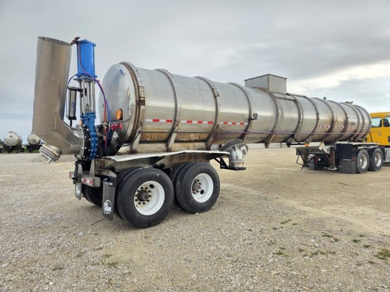 20″ Swivel Tube U-4851 1990 Heil 7000 Gallon Stainless Steel Semi Tanker
