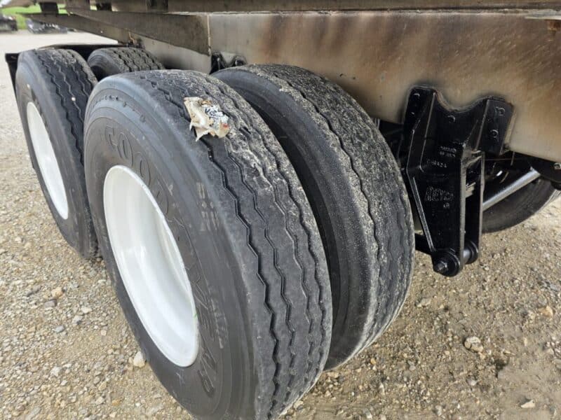 20″ Swivel Tube U-4851 1990 Heil 7000 Gallon Stainless Steel Semi Tanker