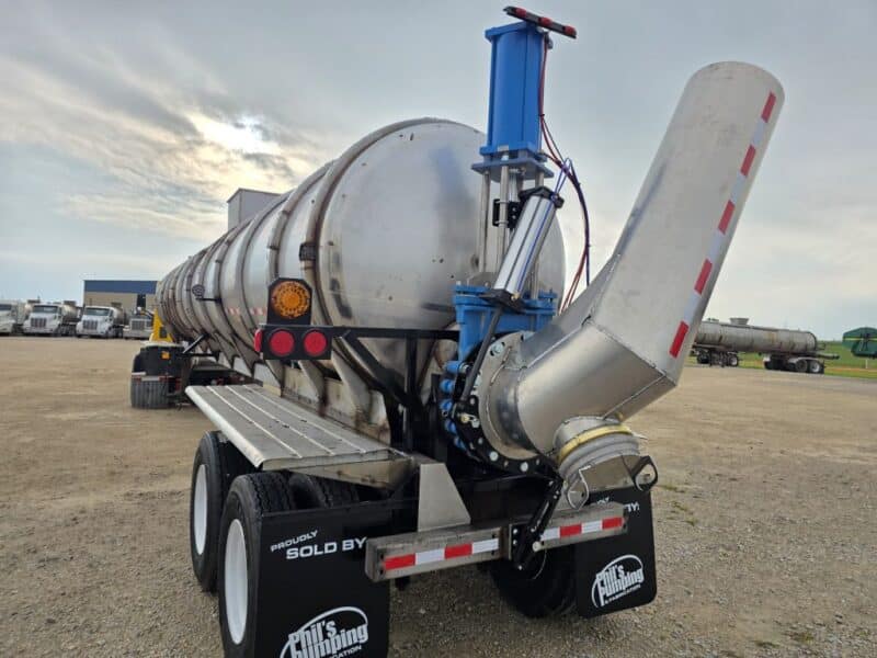20″ Swivel Tube U-4851 1990 Heil 7000 Gallon Stainless Steel Semi Tanker