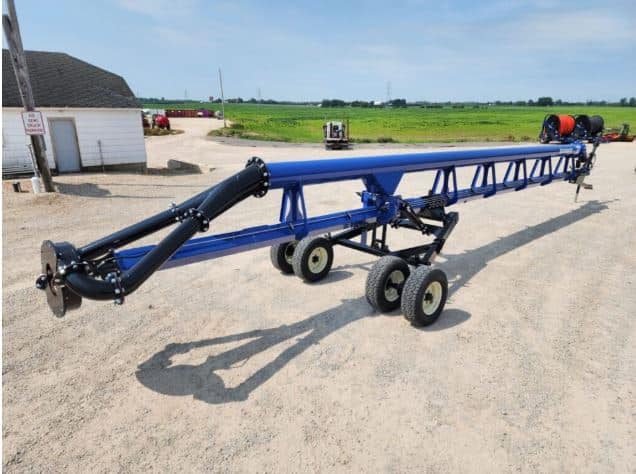 Liquid manure pump for pit and lagoon with long boom, PTO driven system designed for high volume slurry transfer