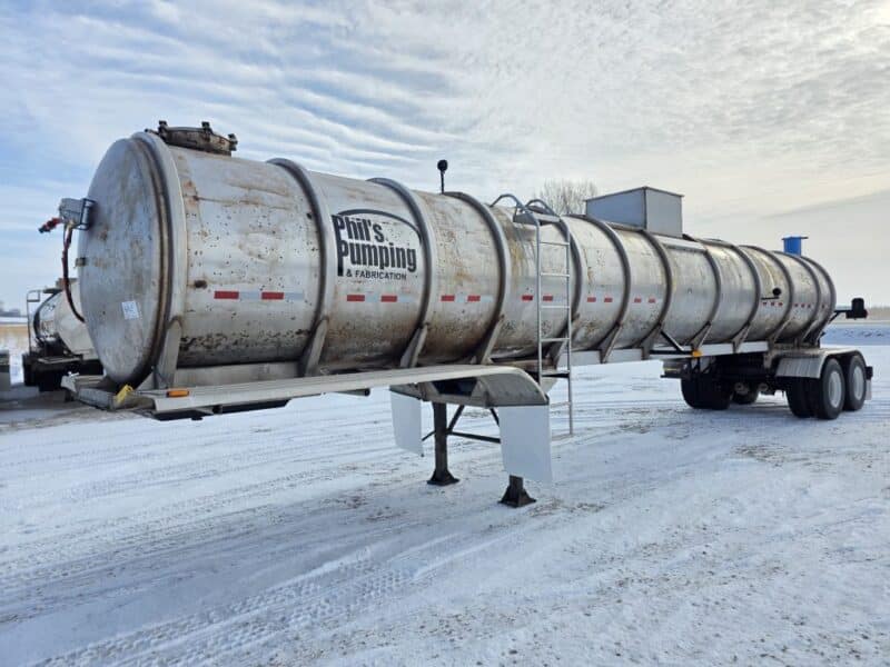 U-4845 1994 Polar 7000 Gallon Stainless Steel Semi Tanker