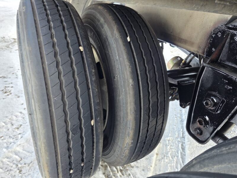 U-4845 1994 Polar 7000 Gallon Stainless Steel Semi Tanker