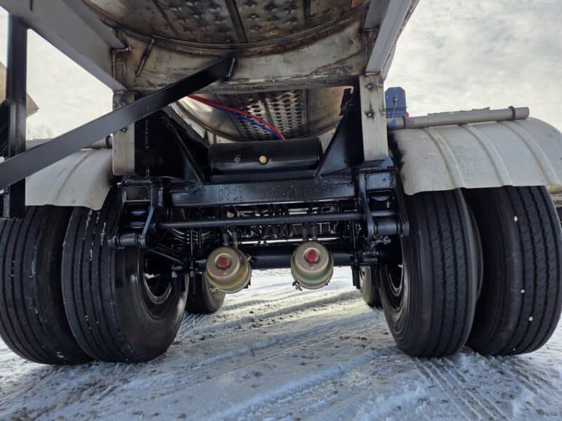 U-4845 1994 Polar 7000 Gallon Stainless Steel Semi Tanker