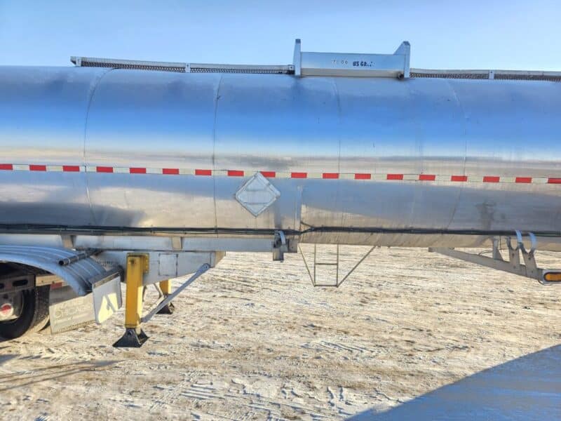 U-4866 1996 Krohnert 7500 Gallon Stainless Steel Semi Tanker