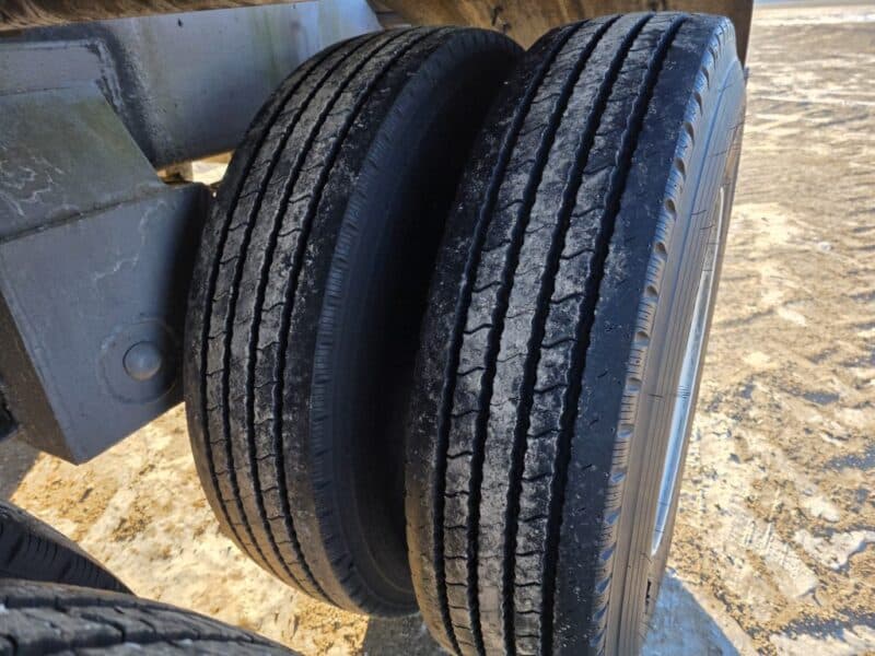 U-4866 1996 Krohnert 7500 Gallon Stainless Steel Semi Tanker