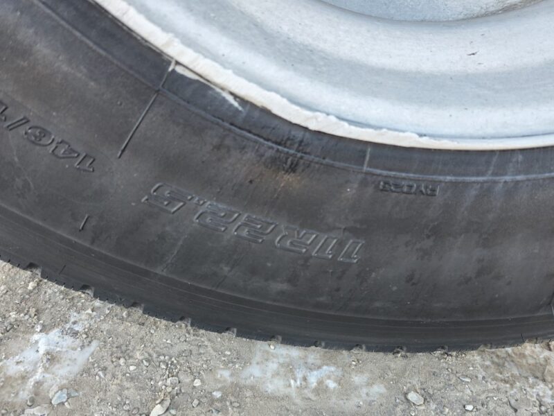 U-4866 1996 Krohnert 7500 Gallon Stainless Steel Semi Tanker