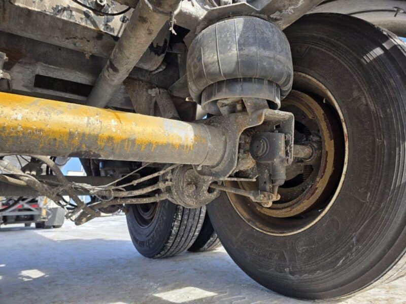 U-4865 1996 Bulk 7000 Gallon Stainless Steel Semi Tanker