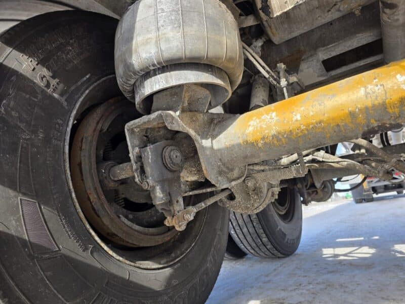 U-4865 1996 Bulk 7000 Gallon Stainless Steel Semi Tanker