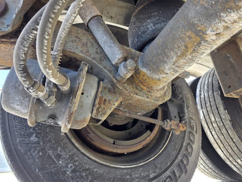 U-4865 1996 Bulk 7000 Gallon Stainless Steel Semi Tanker