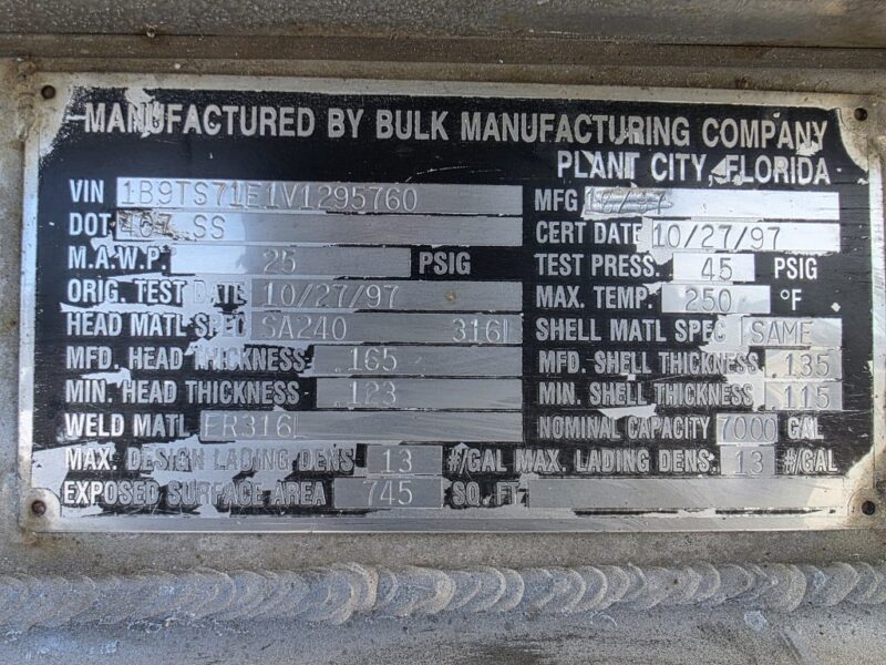 U-4865 1996 Bulk 7000 Gallon Stainless Steel Semi Tanker