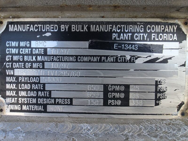 U-4865 1996 Bulk 7000 Gallon Stainless Steel Semi Tanker