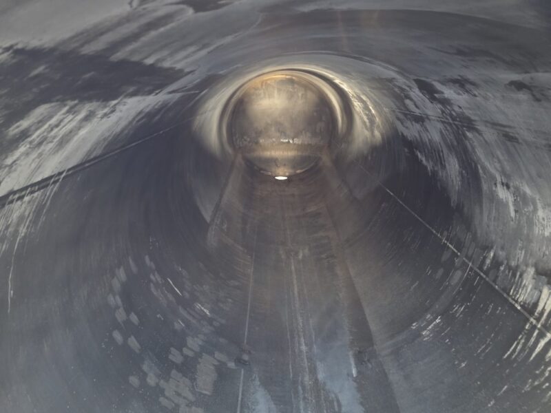 U-4865 1996 Bulk 7000 Gallon Stainless Steel Semi Tanker