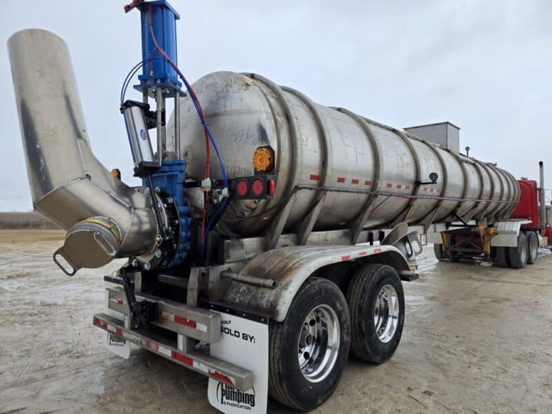 U-4865 1996 Bulk 7000 Gallon Stainless Steel Semi Tanker