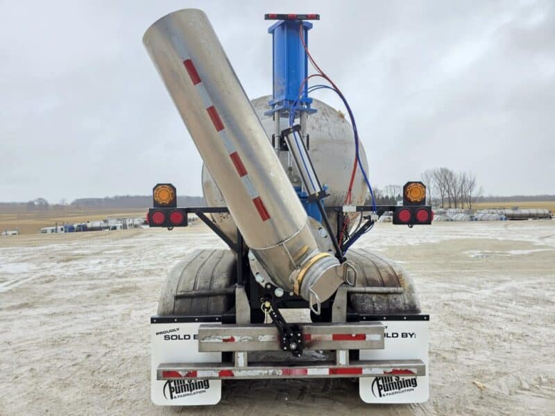 U-4865 1996 Bulk 7000 Gallon Stainless Steel Semi Tanker