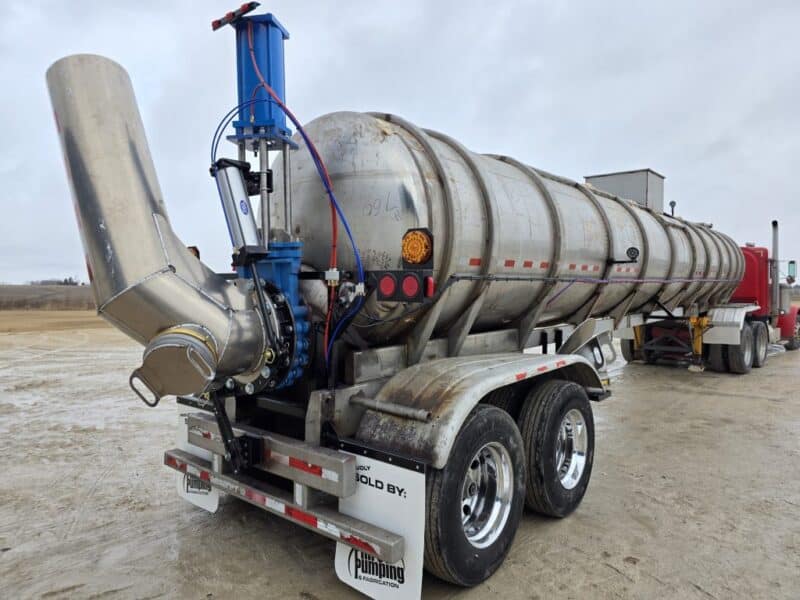 U-4865 1996 Bulk 7000 Gallon Stainless Steel Semi Tanker