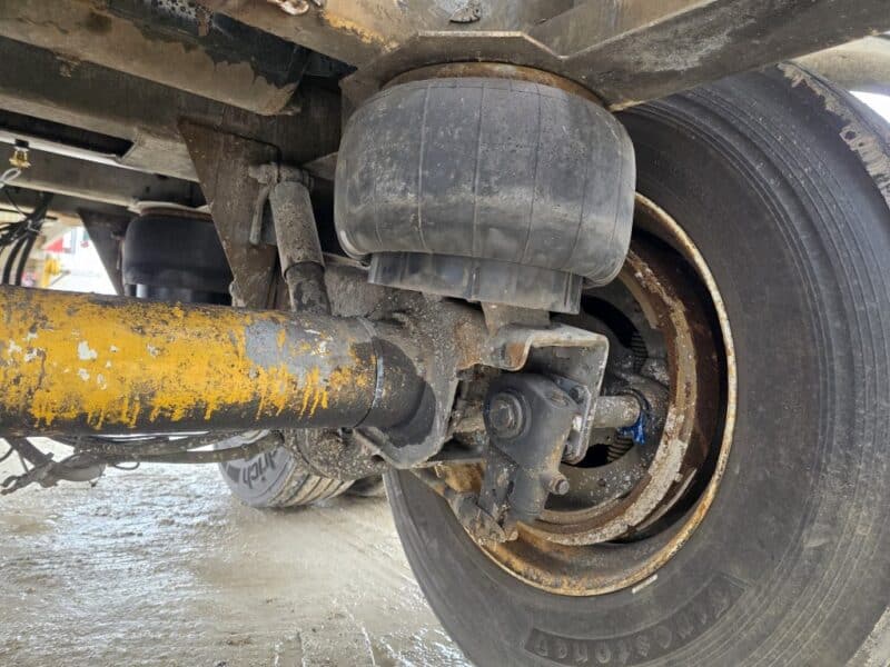 U-4865 1996 Bulk 7000 Gallon Stainless Steel Semi Tanker