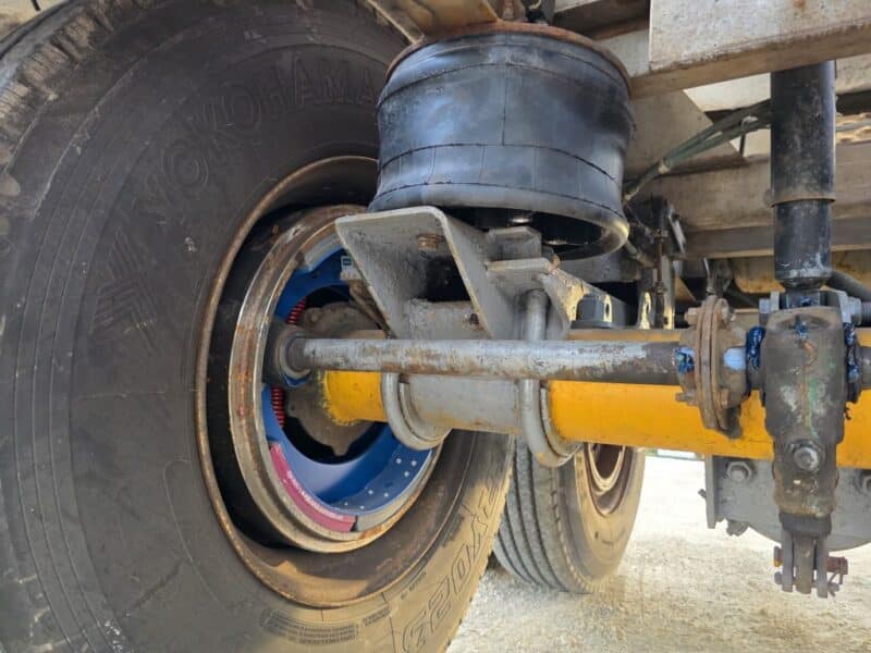 U-4866 1996 Krohnert 7500 Gallon Stainless Steel Semi Tanker