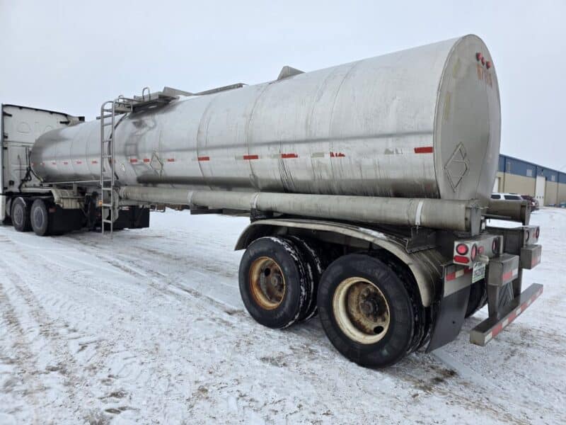 U-4861 1999 Brenner 7000 Gallon Stainless Steel Semi Tanker