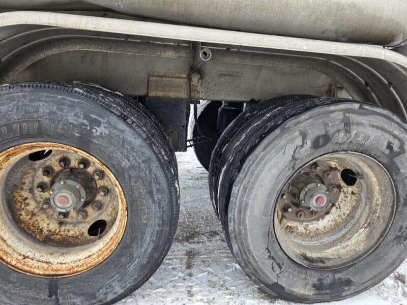 U-4861 1999 Brenner 7000 Gallon Stainless Steel Semi Tanker