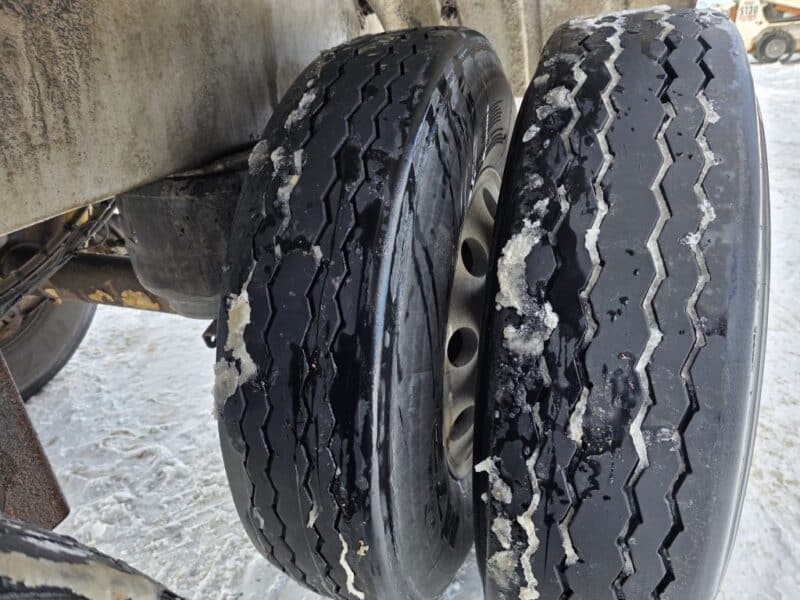 U-4862 1998 Bulk 7000 Gallon Stainless Steel Semi Tanker