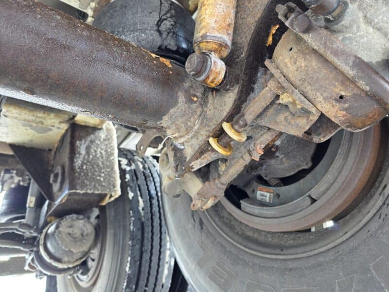 U-4862 1998 Bulk 7000 Gallon Stainless Steel Semi Tanker