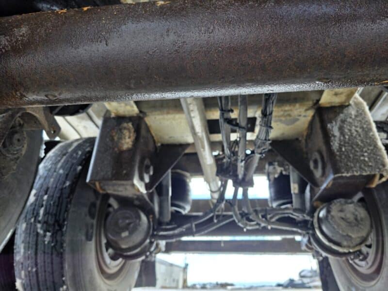 U-4862 1998 Bulk 7000 Gallon Stainless Steel Semi Tanker