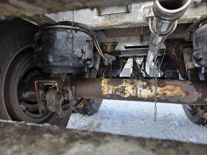 U-4862 1998 Bulk 7000 Gallon Stainless Steel Semi Tanker