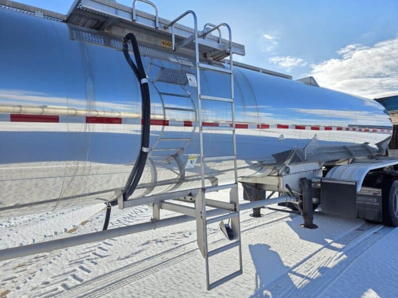 U-4864 2008 Brenner 6000 Gallon Stainless Steel Semi Tanker