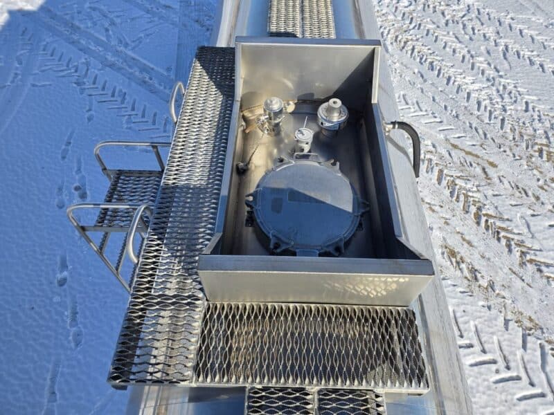 U-4864 2008 Brenner 6000 Gallon Stainless Steel Semi Tanker