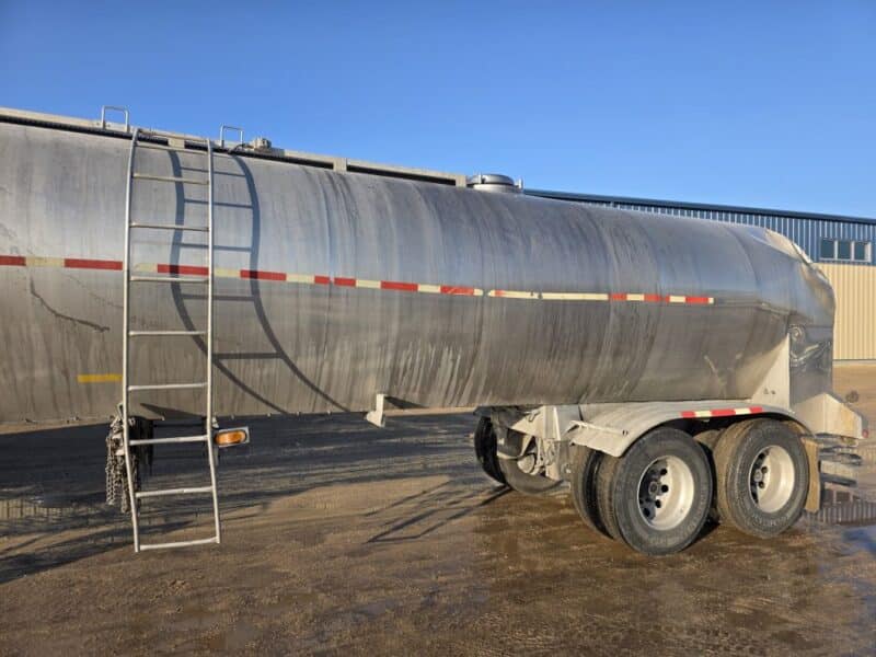 U-4863 1990 Bar-Bel 7000 Gallon Stainless Steel Semi Tanker