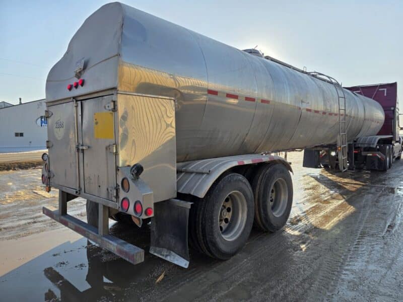 U-4863 1990 Bar-Bel 7000 Gallon Stainless Steel Semi Tanker