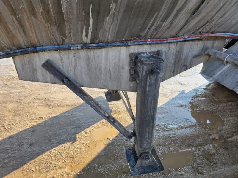 U-4863 1990 Bar-Bel 7000 Gallon Stainless Steel Semi Tanker