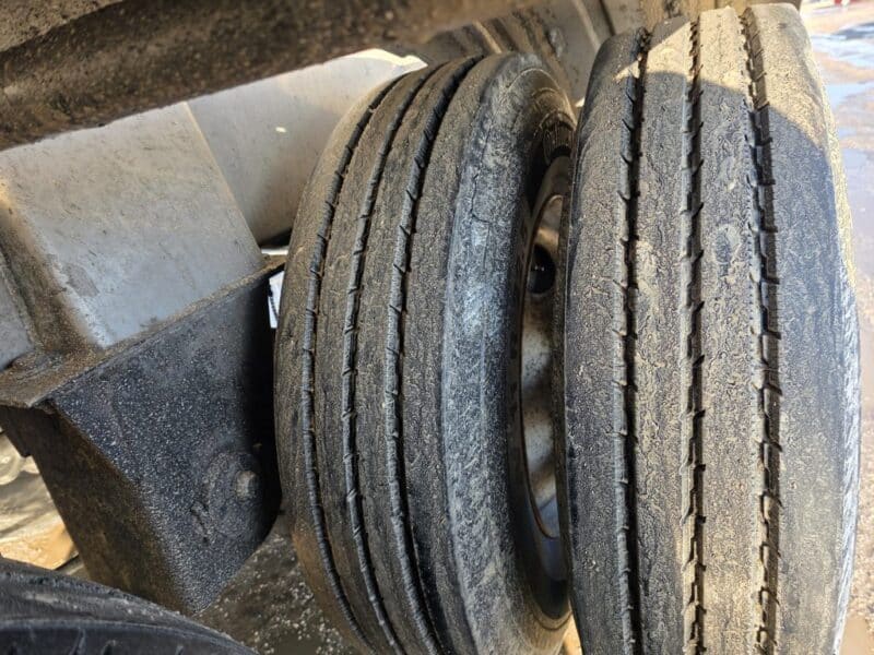 U-4863 1990 Bar-Bel 7000 Gallon Stainless Steel Semi Tanker