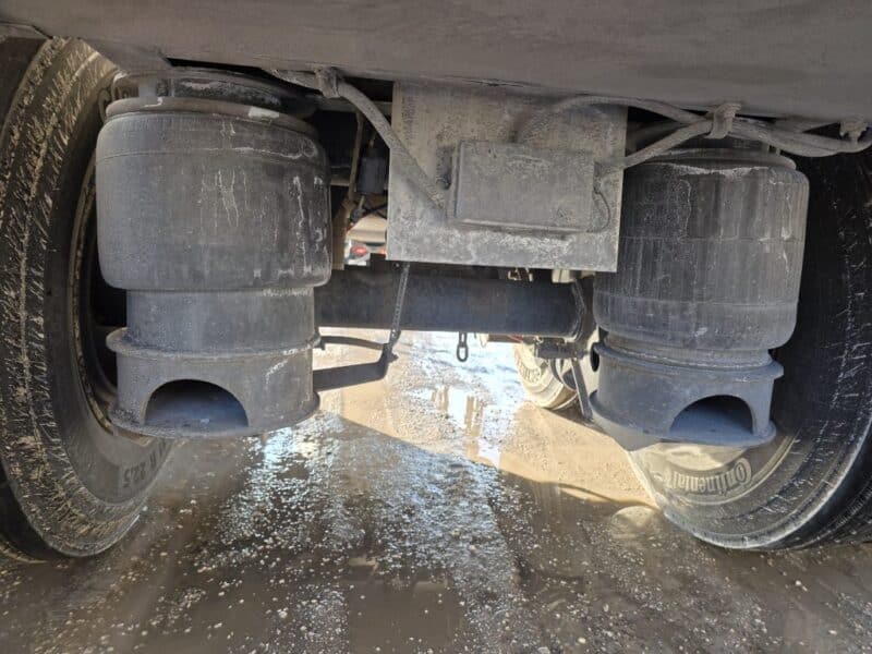 U-4863 1990 Bar-Bel 7000 Gallon Stainless Steel Semi Tanker