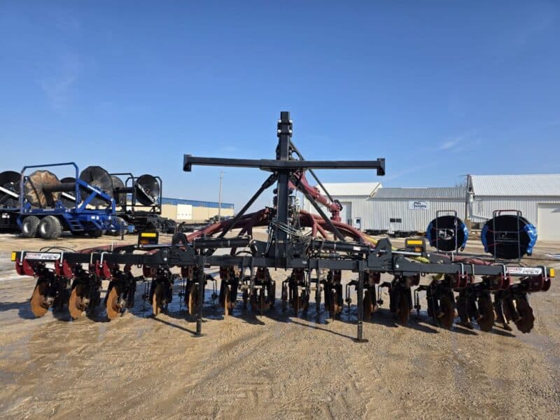 Used for 500 Acres 28′ ZML Toolbar w. 14 Red Viper Gen 4 Row Units w. 8″ Stinger
