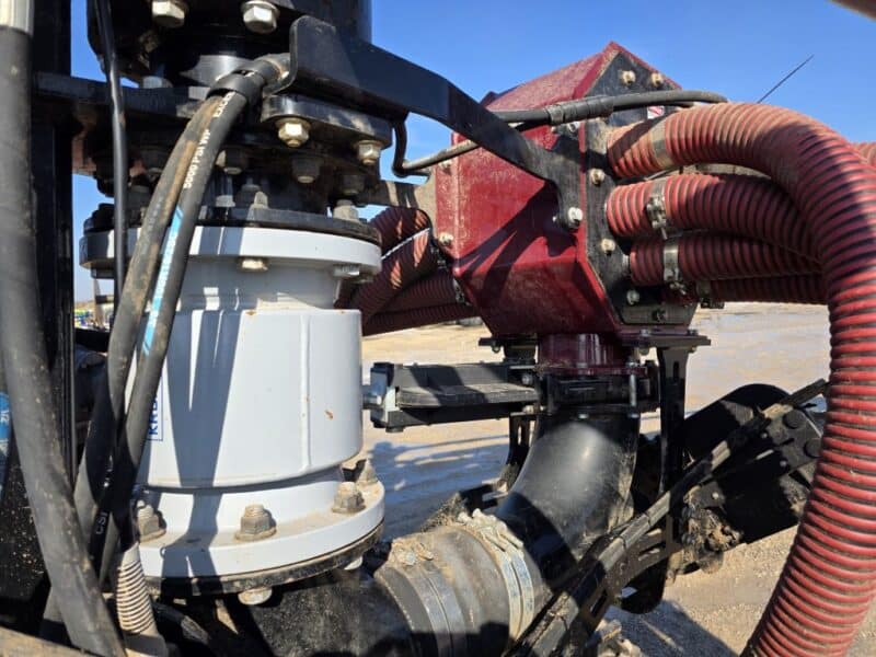 Used for 500 Acres 28′ ZML Toolbar w. 14 Red Viper Gen 4 Row Units w. 8″ Stinger