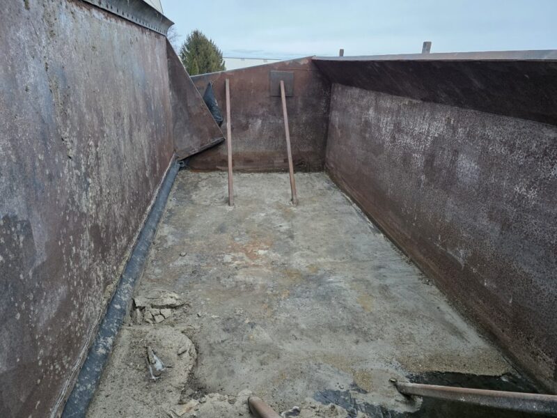 Phil’s Pumping & Fab 4,000 Gallon Transfer Dumpster