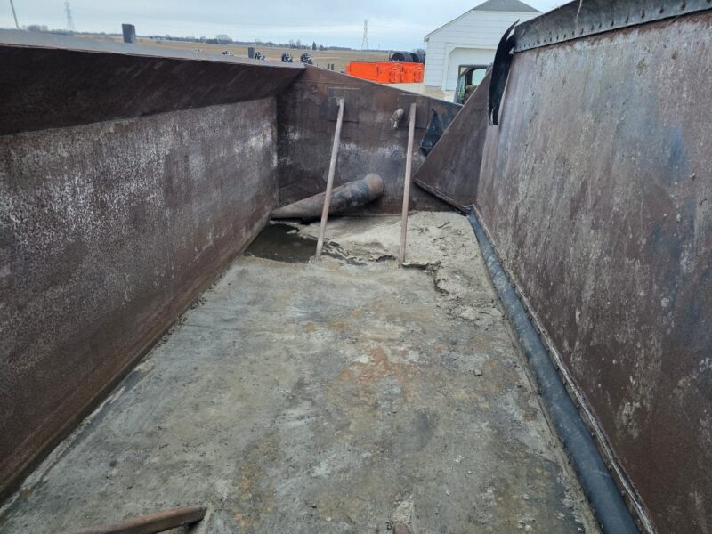 Phil’s Pumping & Fab 4,000 Gallon Transfer Dumpster