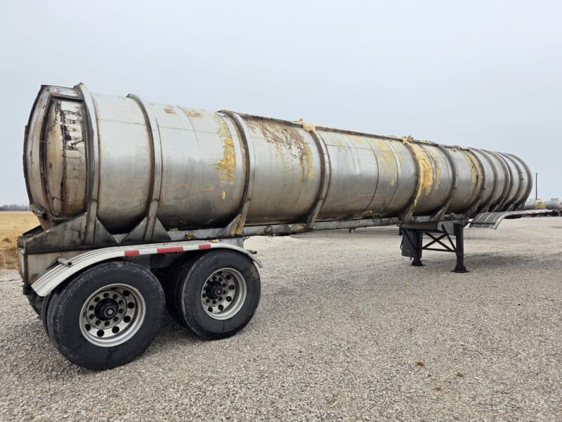 U-4863 1990 Bar-Bel 7000 Gallon Stainless Steel Semi Tanker
