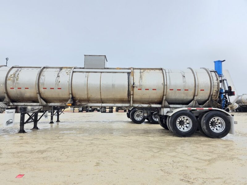 U-4863 1990 Bar-Bel 7000 Gallon Stainless Steel Semi Tanker