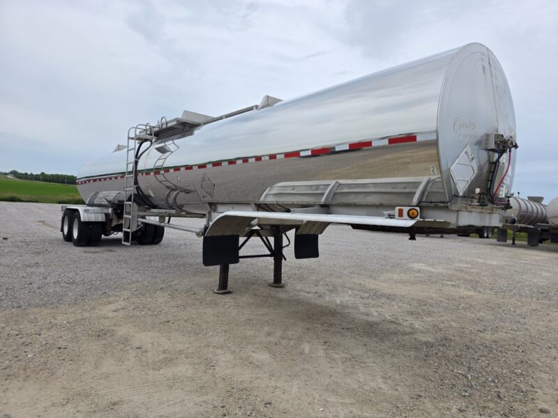 U-4864 2008 Brenner 6000 Gallon Stainless Steel Semi Tanker